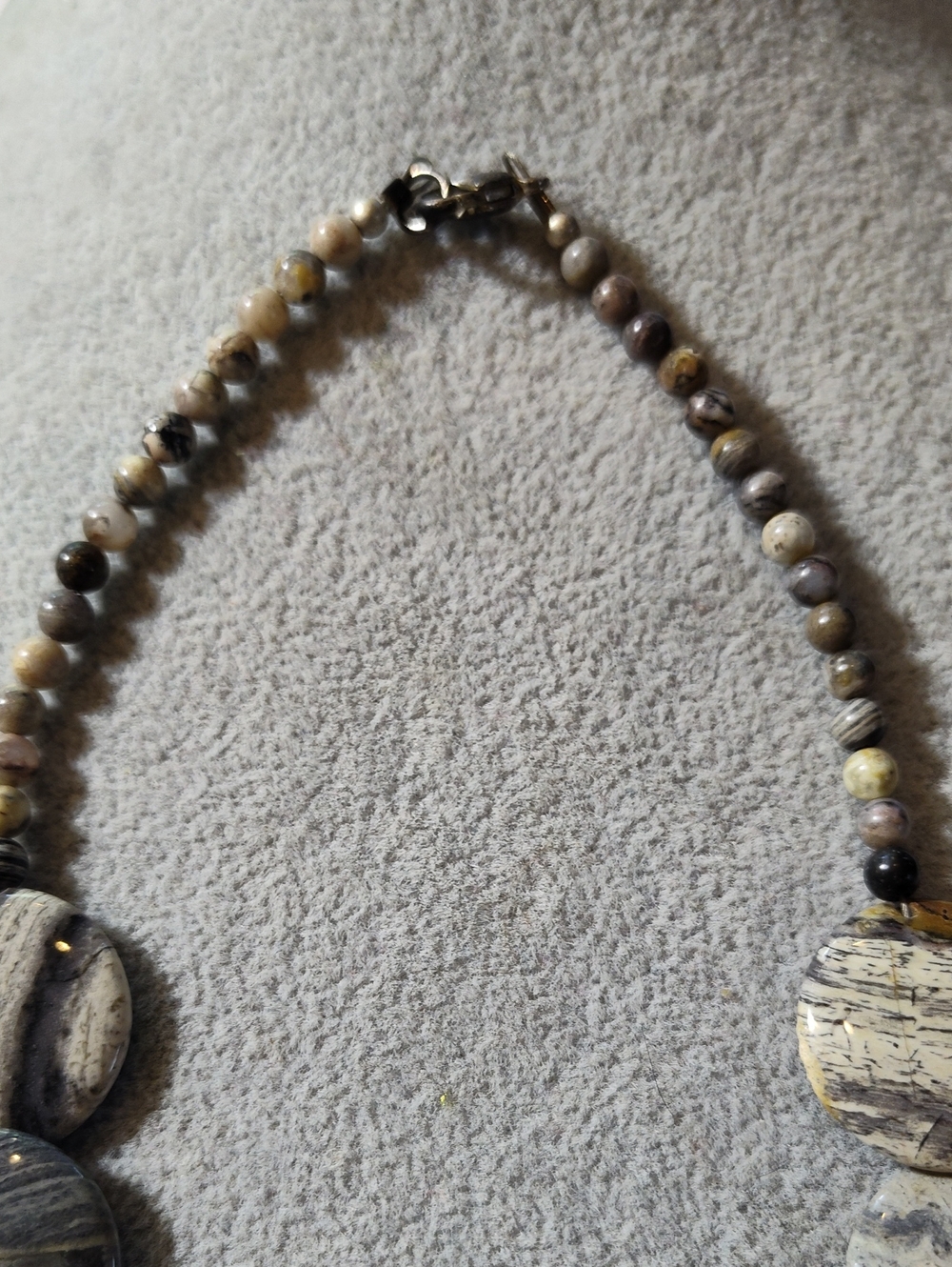 Artisan Natural Agate Disc Necklace in Black, Gray & Cream 21" - Picture 7 of 7